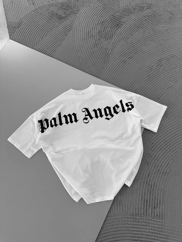 Palm Angels للشباب وللصبايا