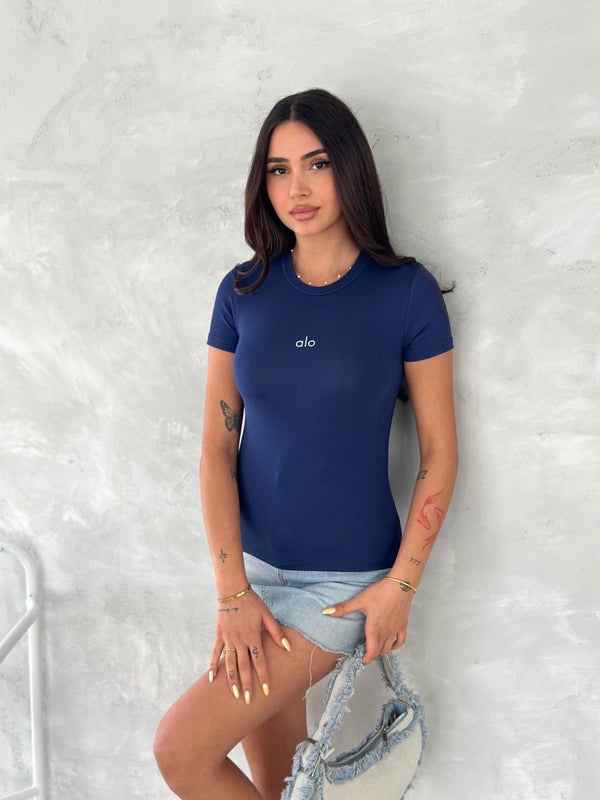 Alo shirt Alo Pants بتختارو اللون لما نبعتلكم تاكيد للطلب