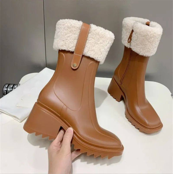 جزمة كلوي مع فرو للصبايا بتختارو اللون لما نبعتلكم تاكيد للطلب جودة عالية جدًا