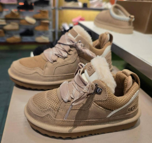 Ugg boots بتختارو اللون لما نبعتلكم تاكيد للطلب