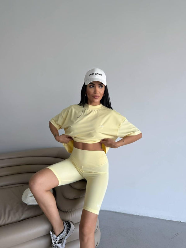Alo set Alo Pants بتختارو اللون لما نبعتلكم تاكيد للطلب
