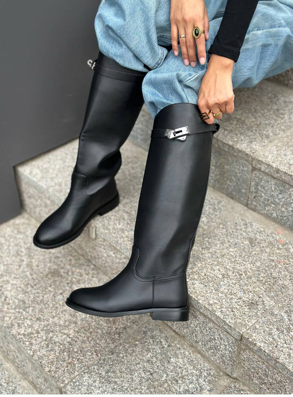 جزمة hermes طويلة للصبايا