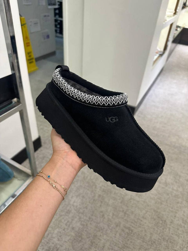 Uggs بتختارو اللون لما نبعتلكم تاكيد للطلب