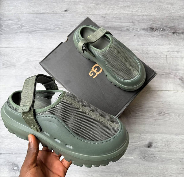 صندل ugg شتوي للشباب وللصبايا بتختارو اللون لما نبعتلكم تاكيد للطلب