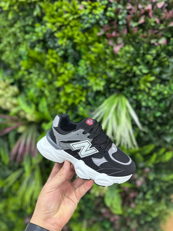 New balance للاطفال بتختارو اللون لما نبعتلكم تاكيد للطلب