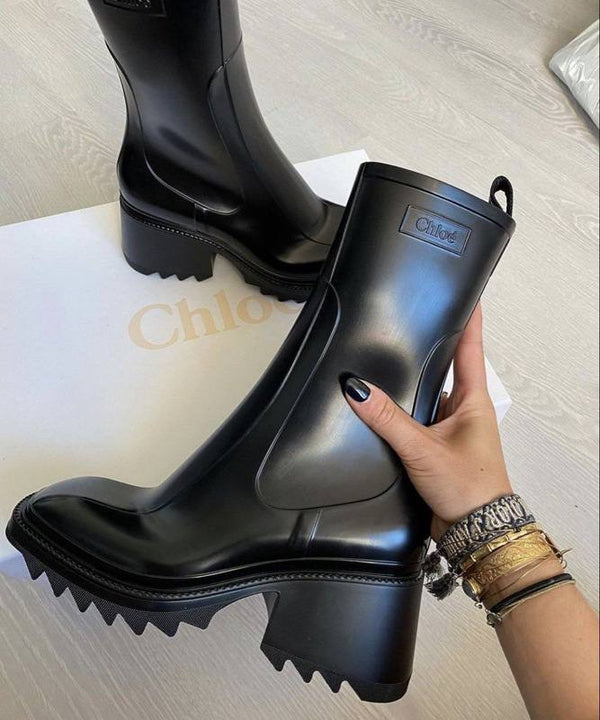 جزمة كلوي للصبايا بتختارو اللون لما نبعتلكم تاكيد للطلب جودة عالية جدًا